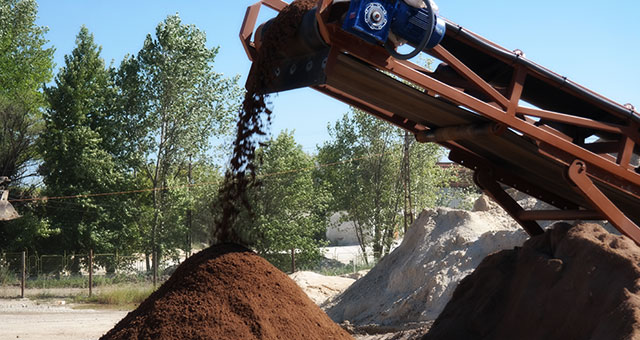 ��lenmi� Bitki ve Bah�e Topra��